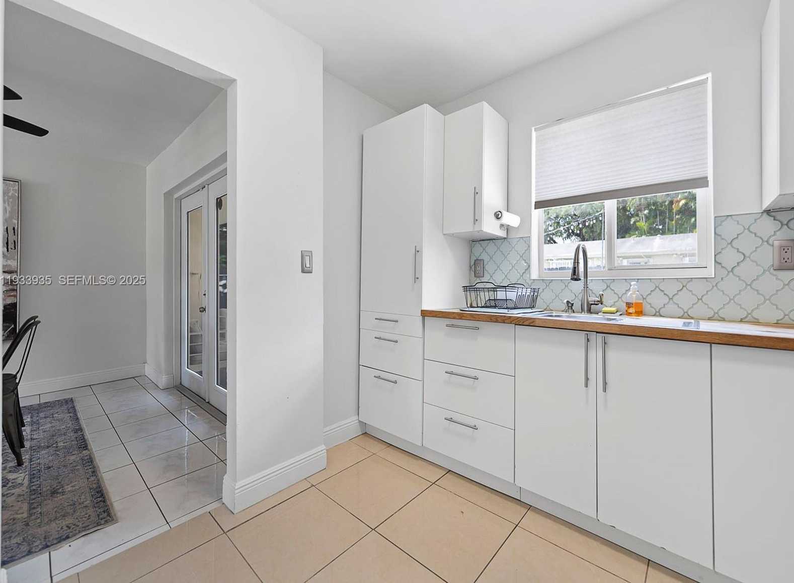 Small Image of 560 NORTH EAST 161ST ST, Miami Number 24