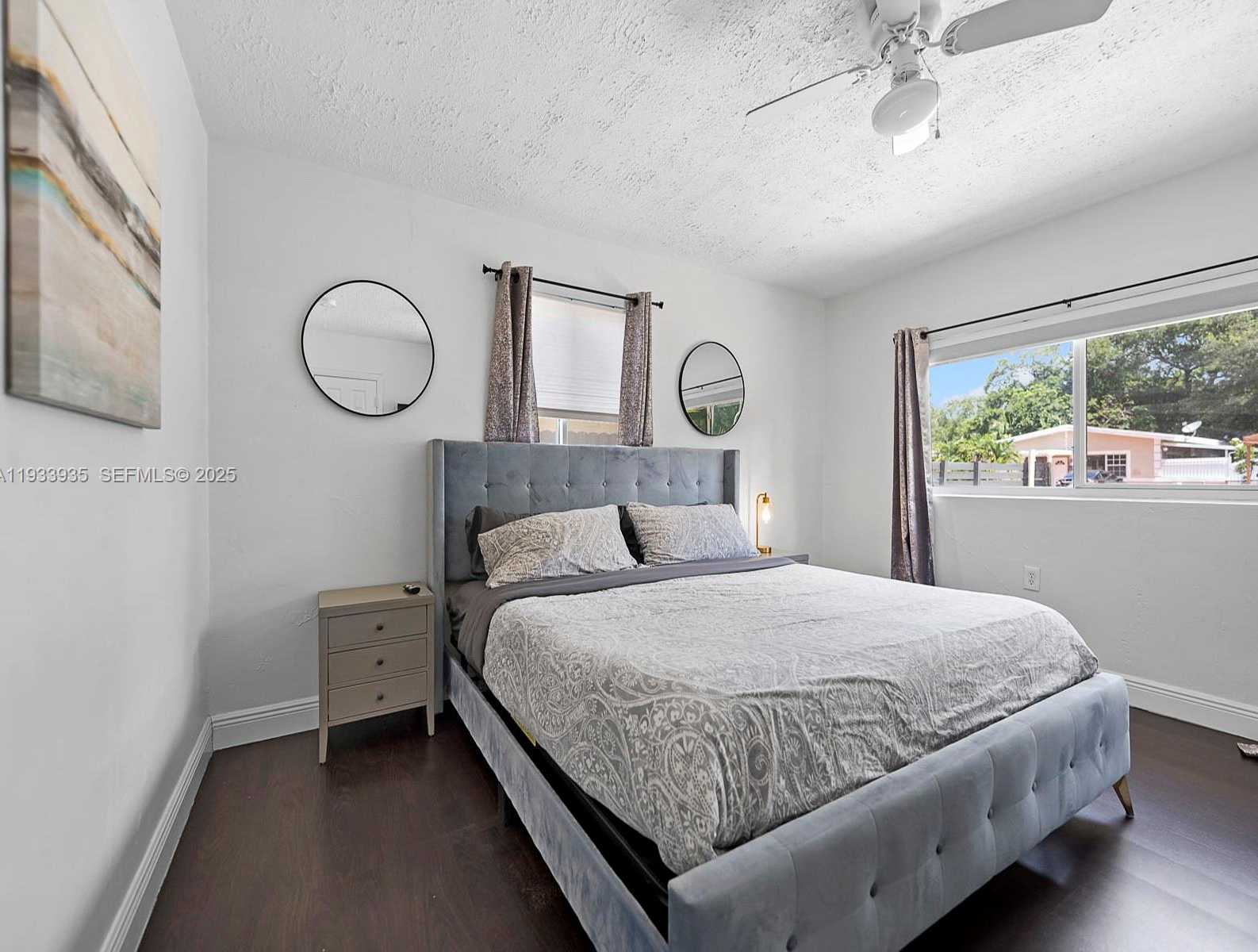 Small Image of 560 NORTH EAST 161ST ST, Miami Number 25