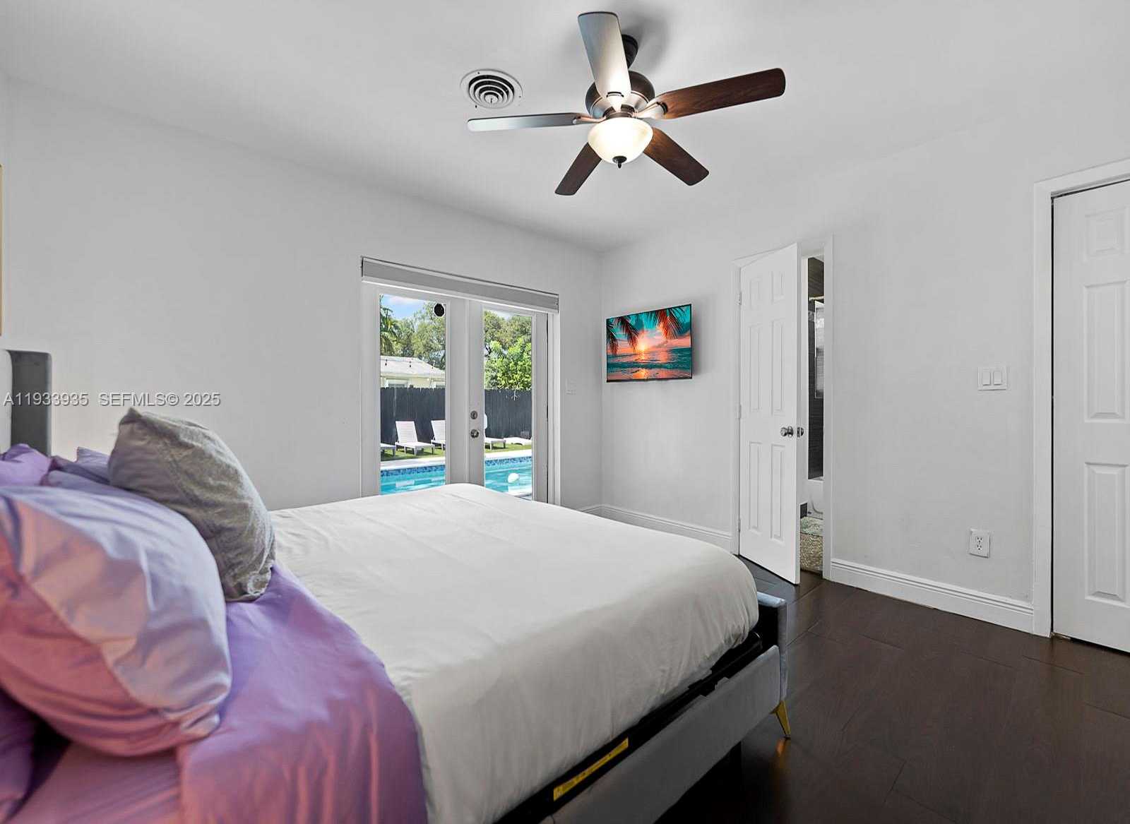 Small Image of 560 NORTH EAST 161ST ST, Miami Number 28