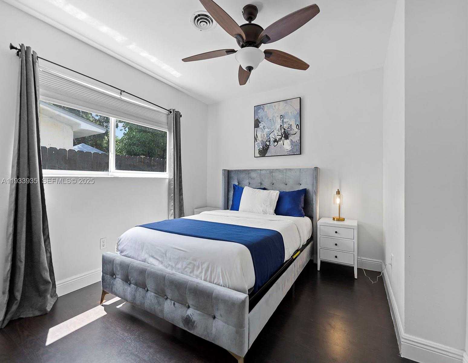 Small Image of 560 NORTH EAST 161ST ST, Miami Number 32