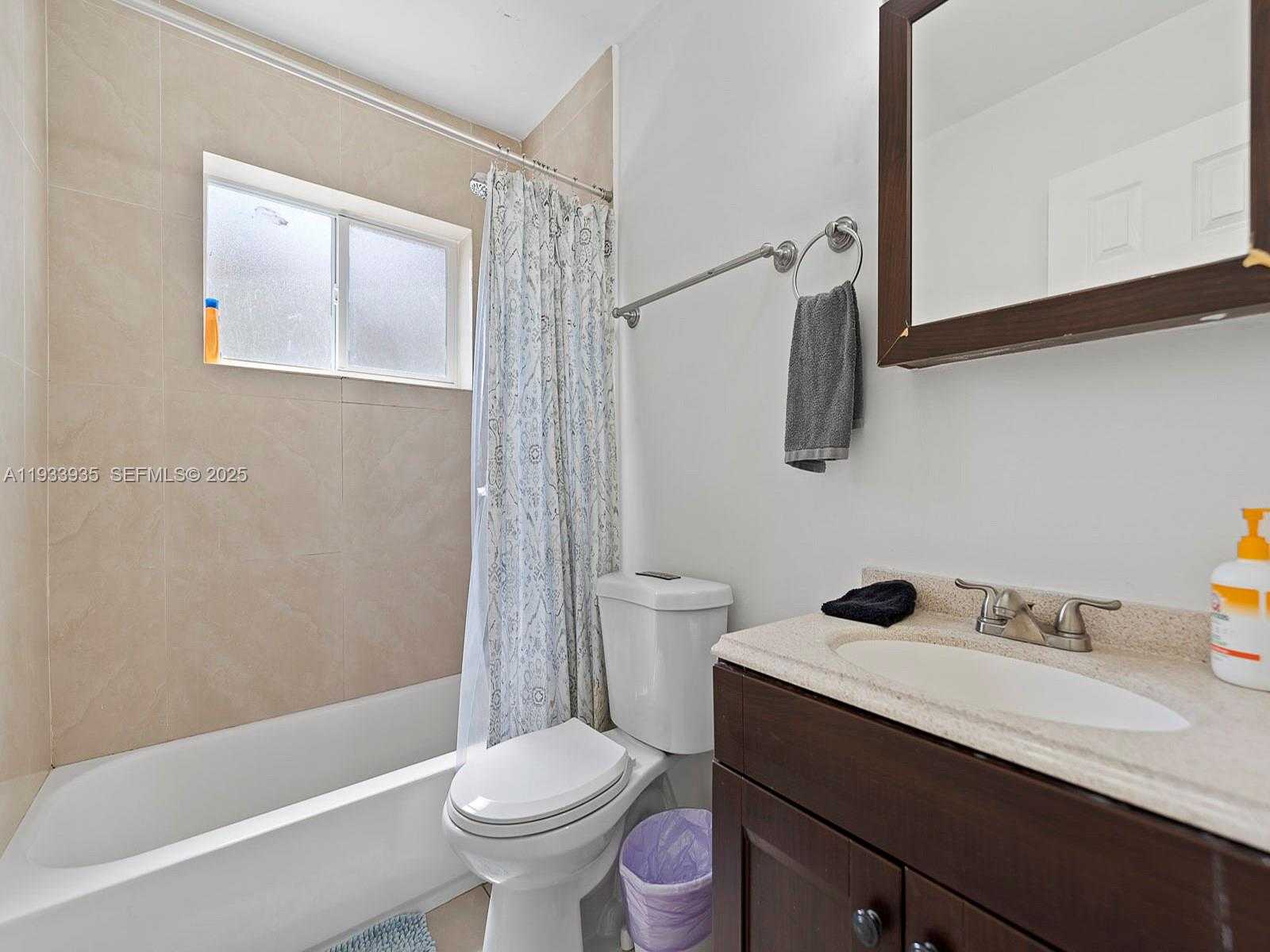 Small Image of 560 NORTH EAST 161ST ST, Miami Number 33