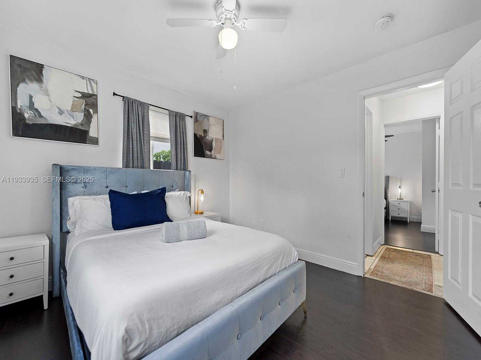 Small Image of 560 NORTH EAST 161ST ST, Miami Number 35