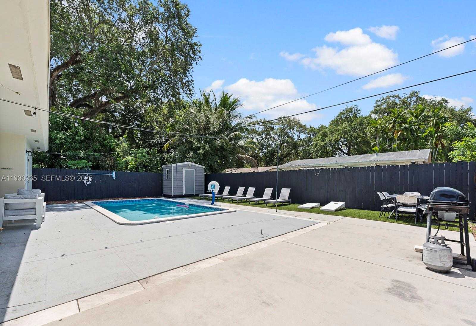 Small Image of 560 NORTH EAST 161ST ST, Miami Number 43