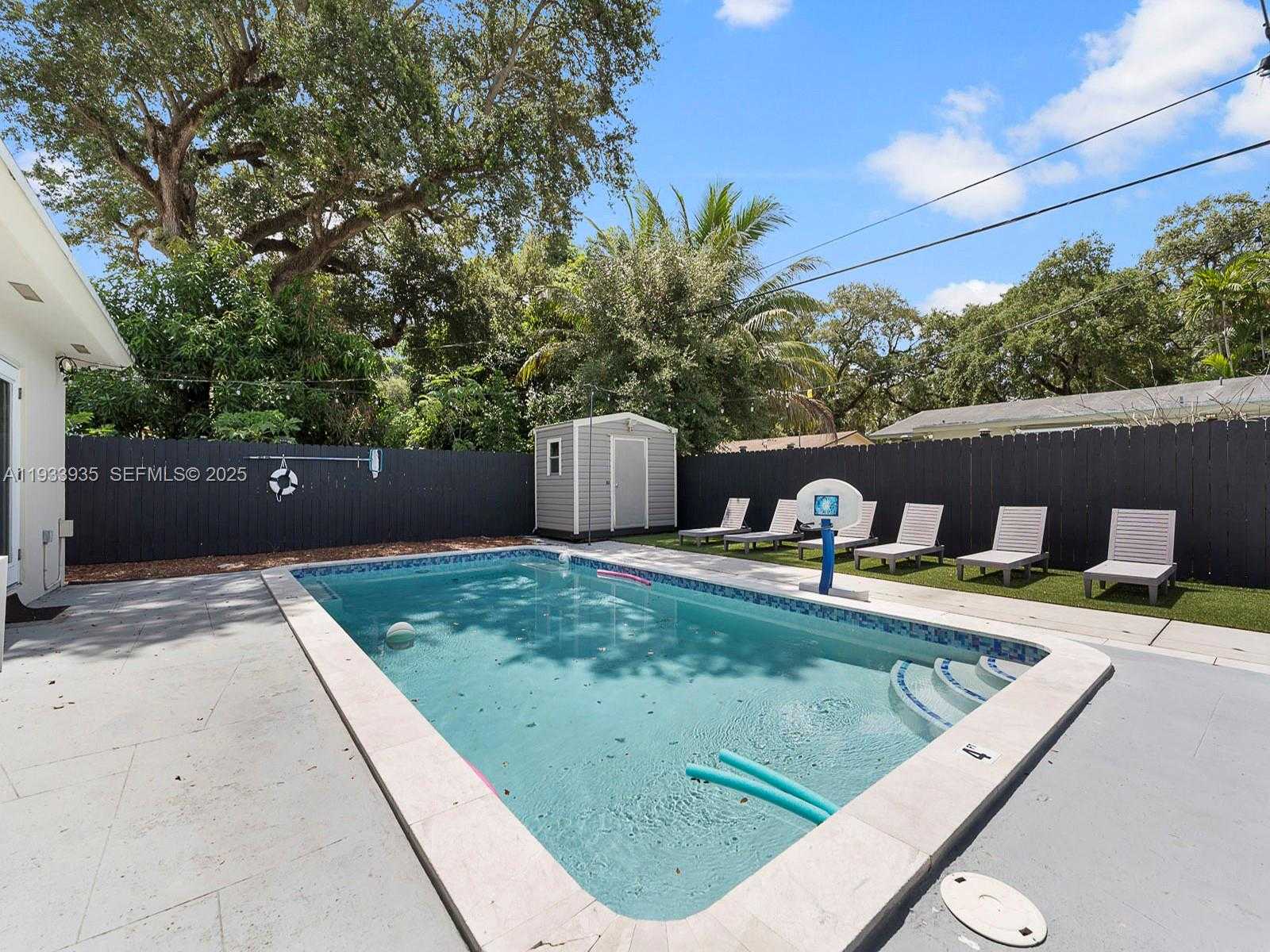 Small Image of 560 NORTH EAST 161ST ST, Miami Number 45