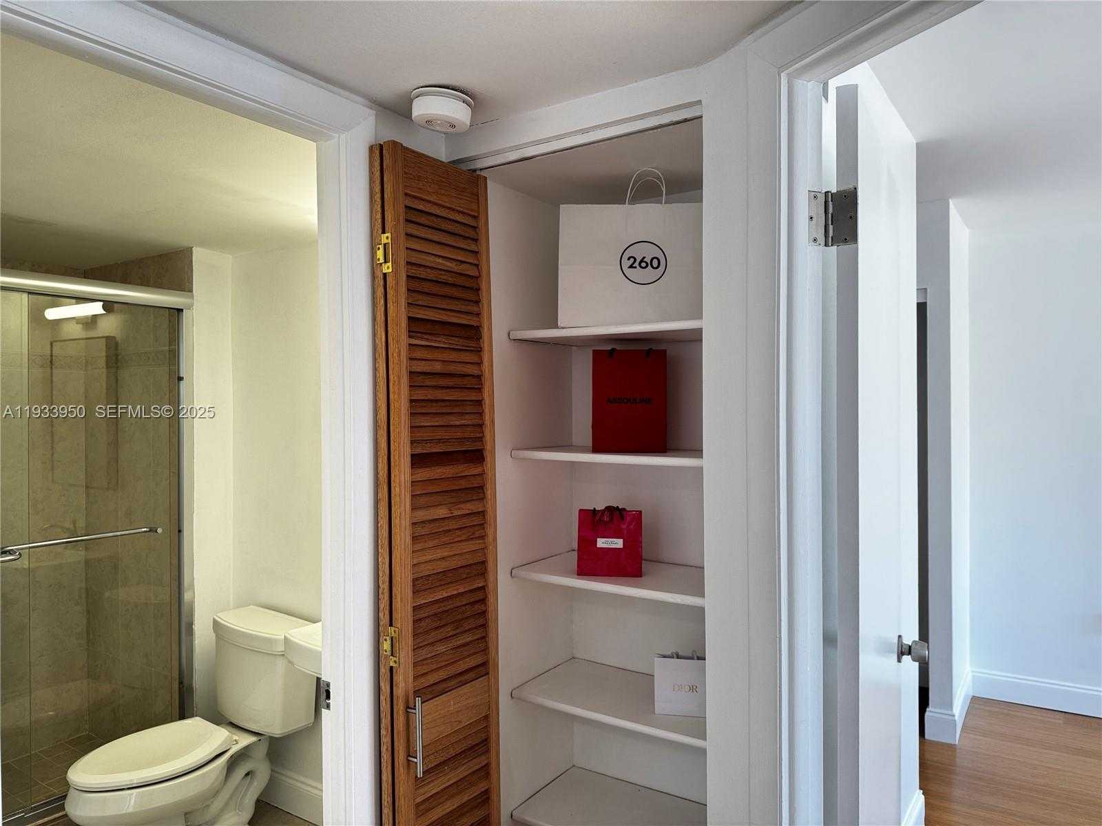 Small Image of 2851 NORTH EAST 183RD ST #1007E, Aventura Number 6