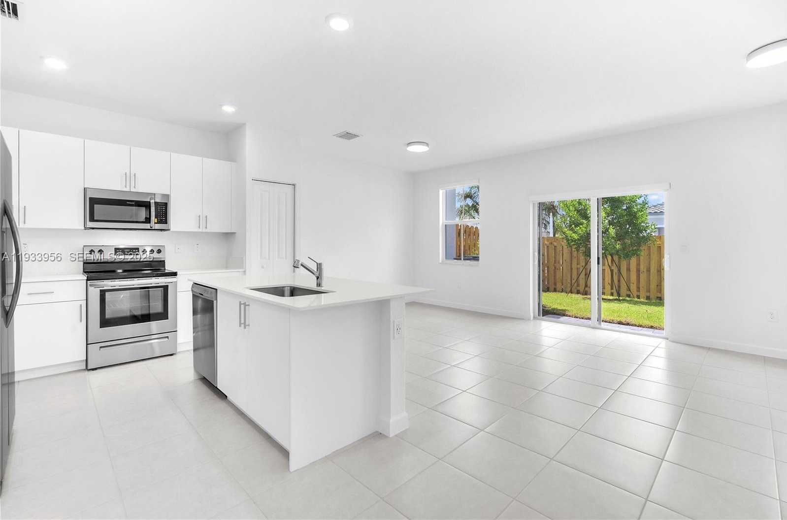 Small Image of 12002 NORTH WEST 47TH MANOR, Coral Springs Number 10