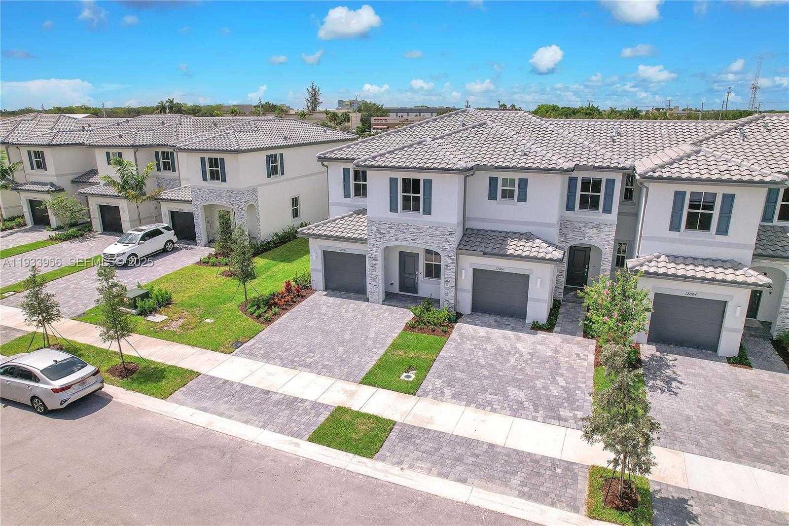 Small Image of 12002 NORTH WEST 47TH MANOR, Coral Springs Number 27