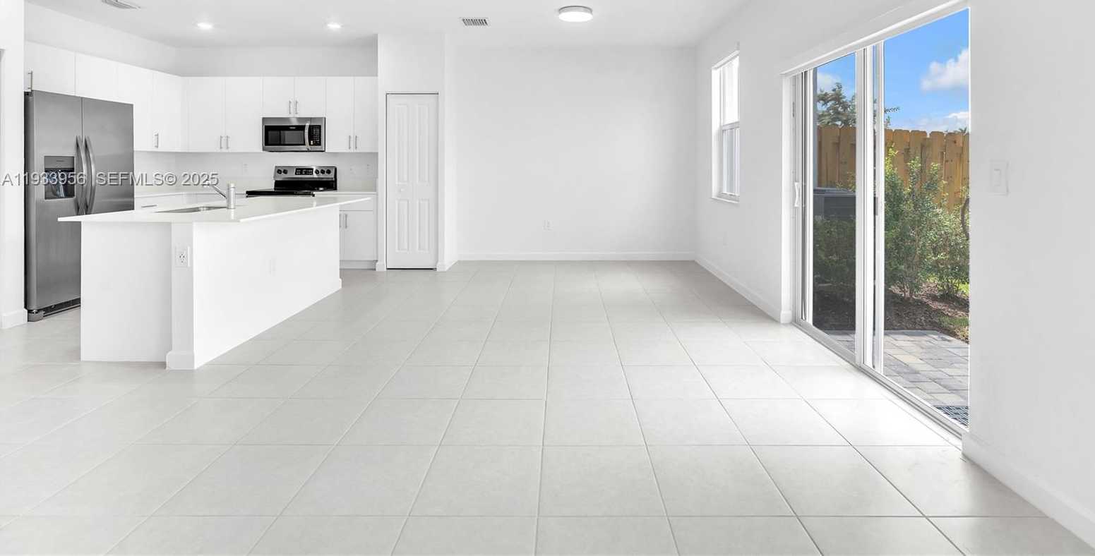 Small Image of 12002 NORTH WEST 47TH MANOR, Coral Springs Number 4