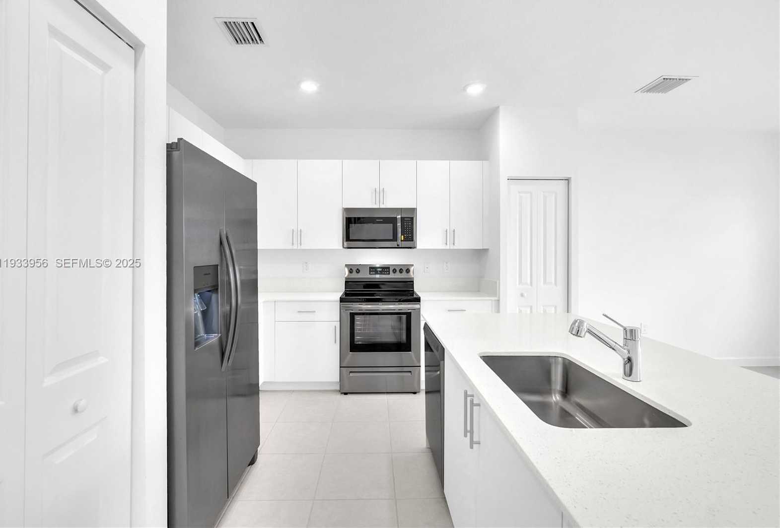 Small Image of 12002 NORTH WEST 47TH MANOR, Coral Springs Number 7