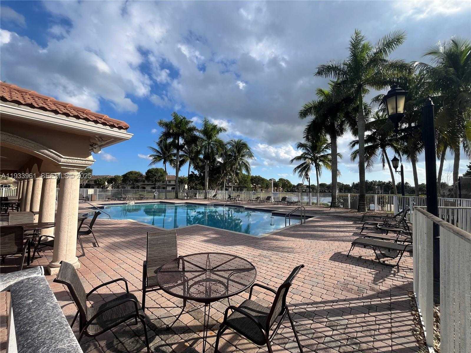 Small Image of Miramar Number 18