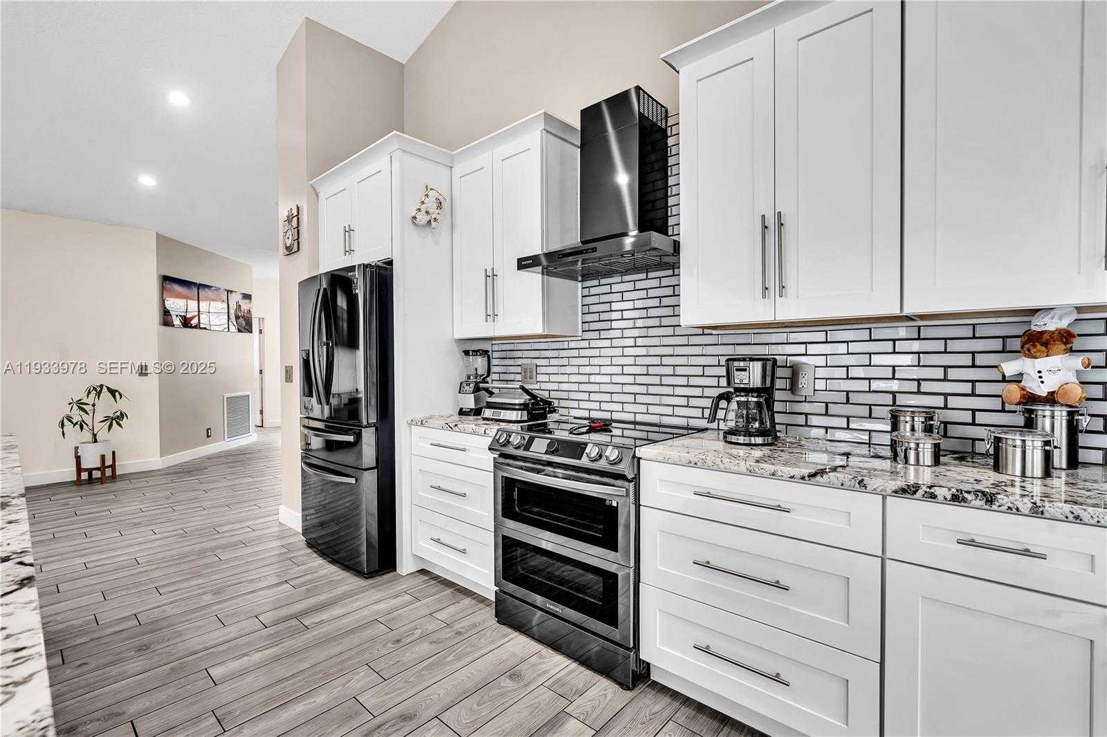 Small Image of 8520 VIA ROMANA #82U, Boca Raton Number 16