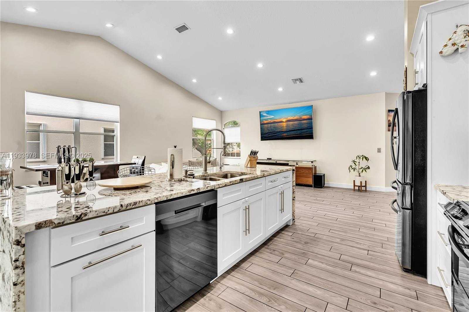 Small Image of 8520 VIA ROMANA #82U, Boca Raton Number 17