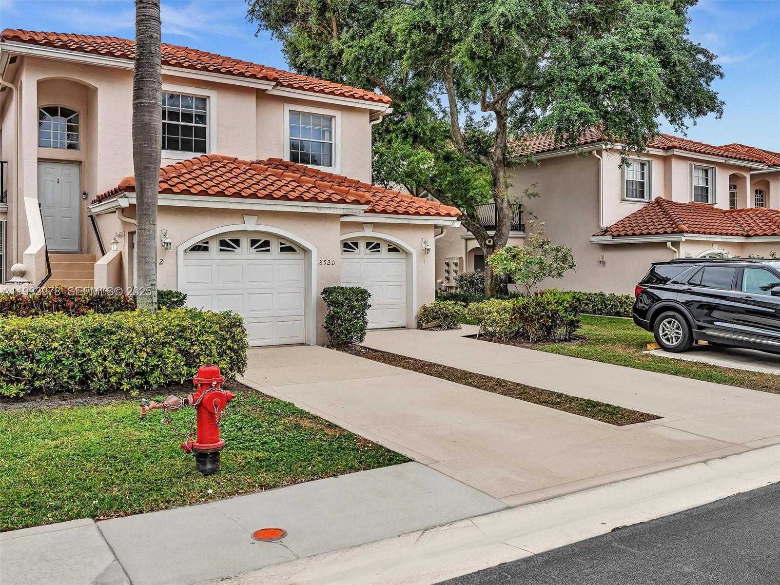 Small Image of 8520 VIA ROMANA #82U, Boca Raton Number 2