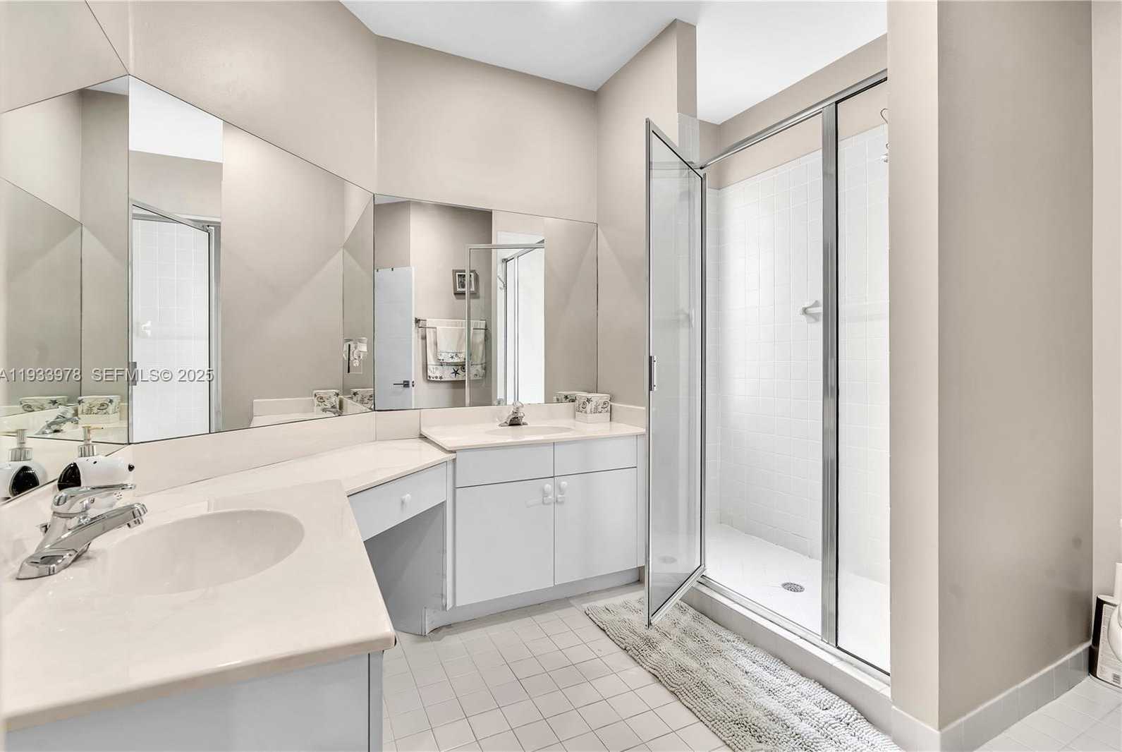 Small Image of 8520 VIA ROMANA #82U, Boca Raton Number 40