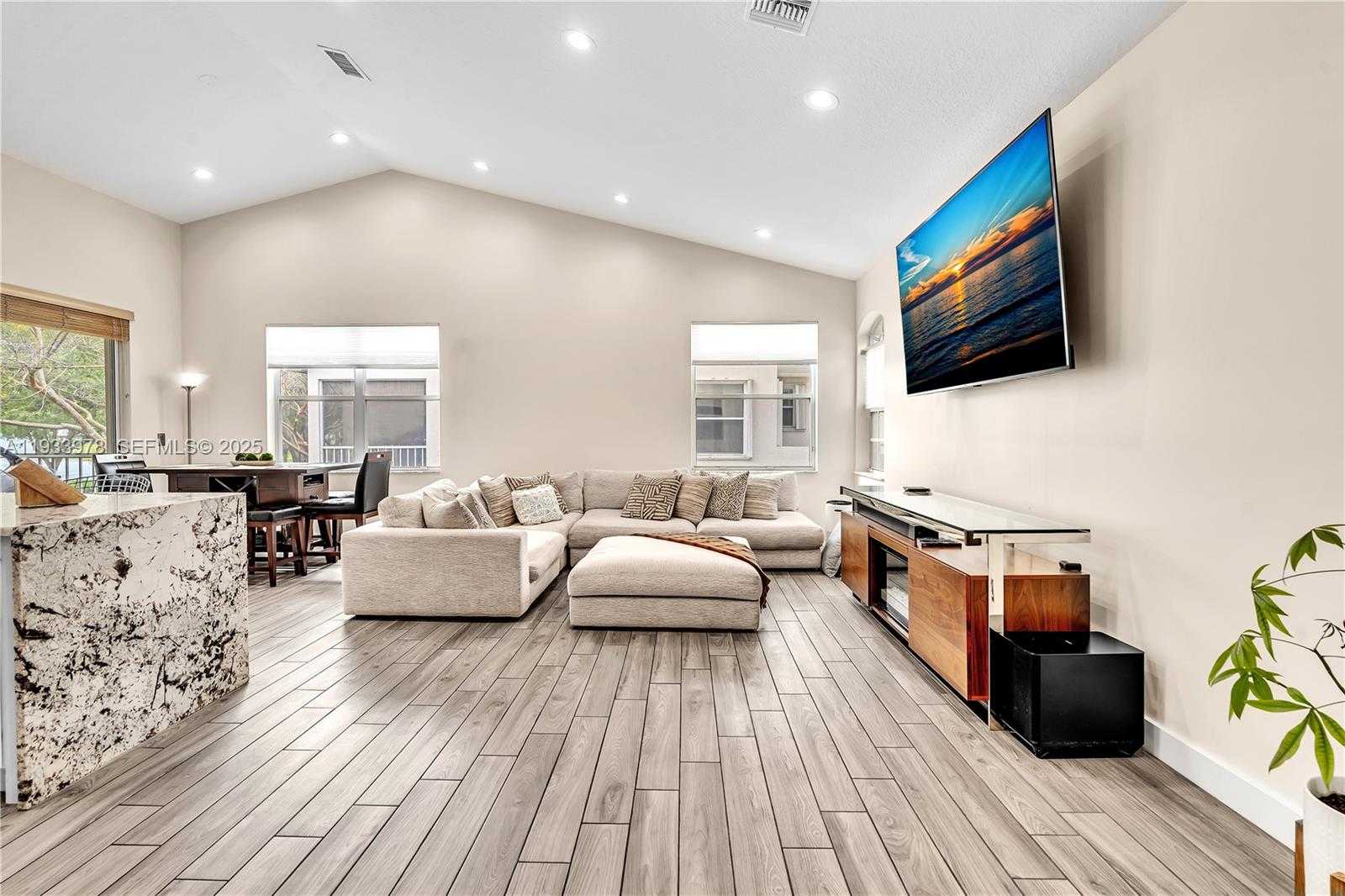 Small Image of 8520 VIA ROMANA #82U, Boca Raton Number 6