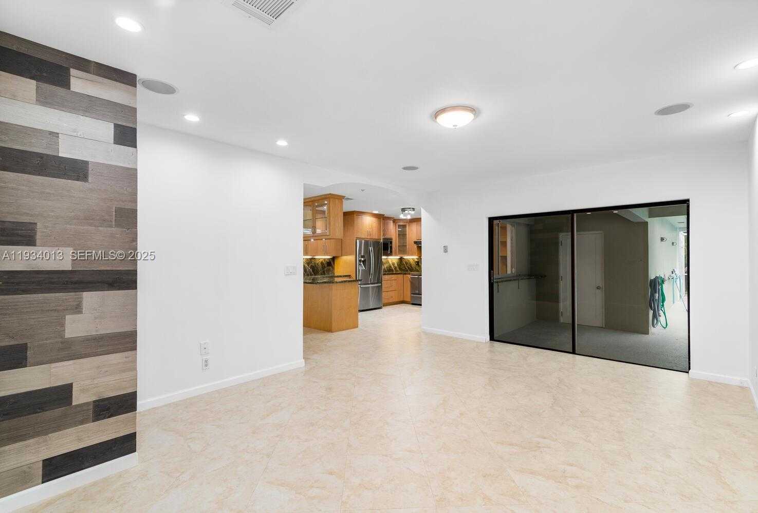 Small Image of 1047 BUCHANAN ST, Hollywood Number 15