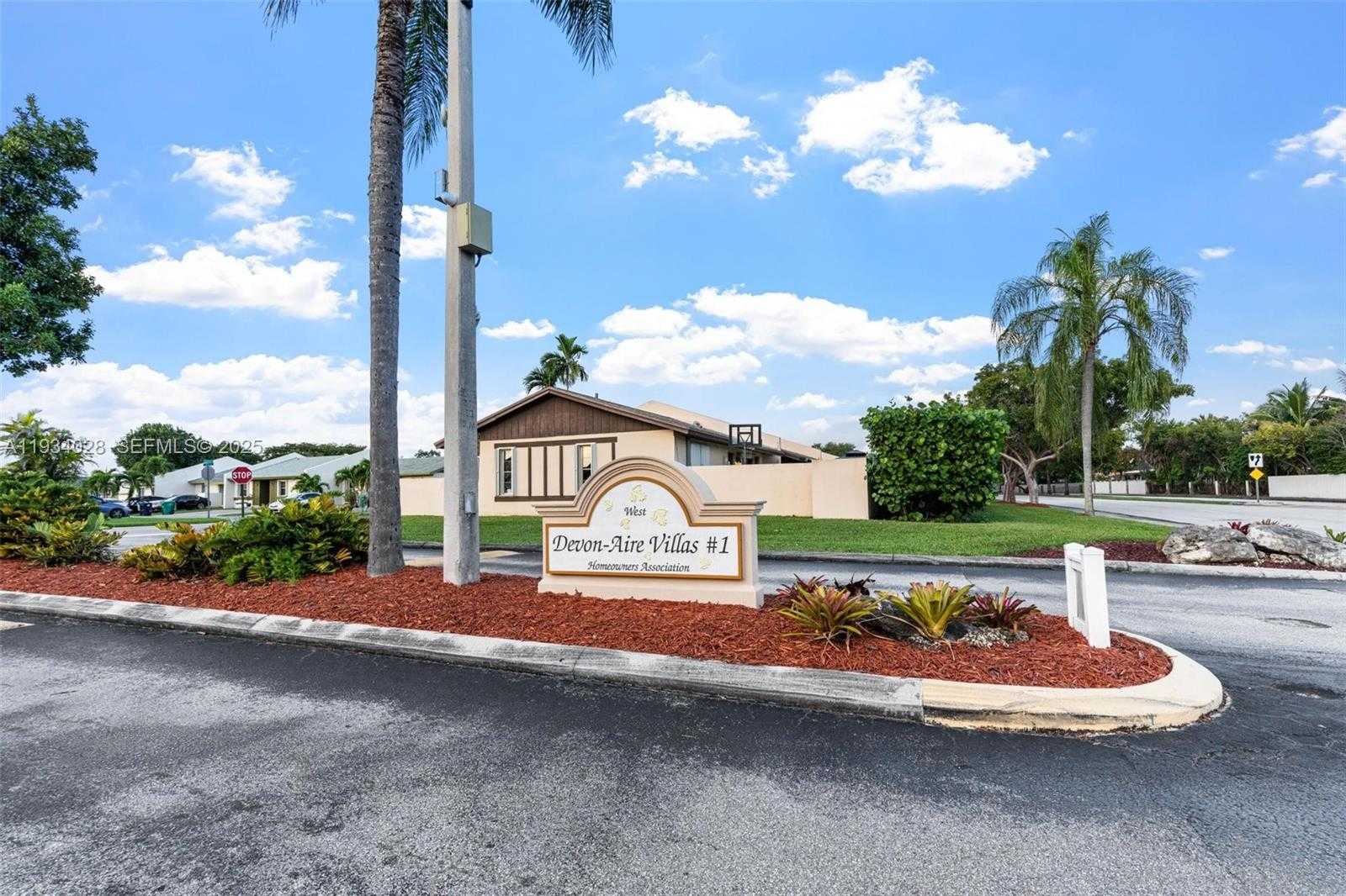 Small Image of 10955 SOUTH WEST 122ND PL #., Miami Number 1