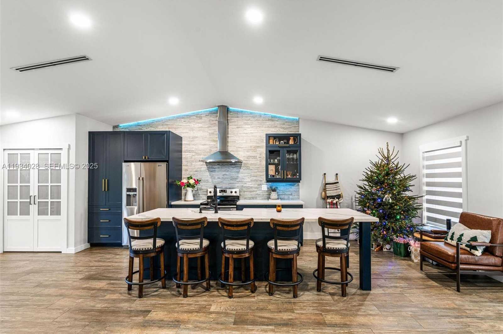 Small Image of 10955 SOUTH WEST 122ND PL #., Miami Number 12