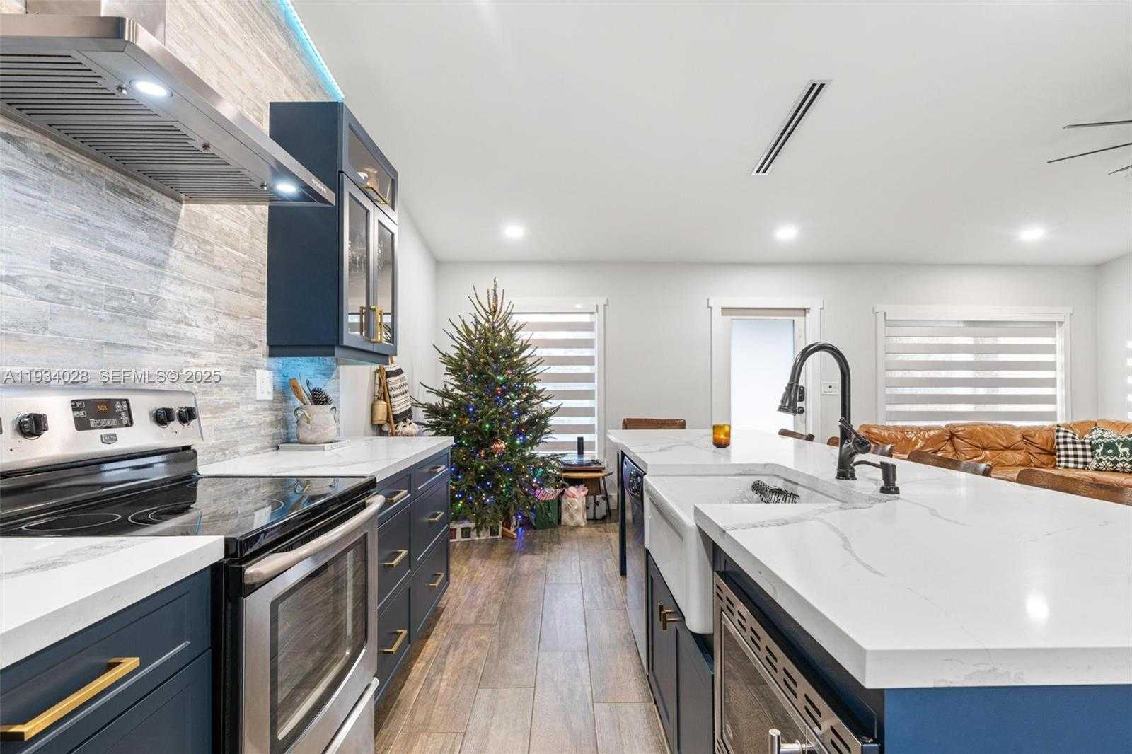 Small Image of 10955 SOUTH WEST 122ND PL #., Miami Number 16