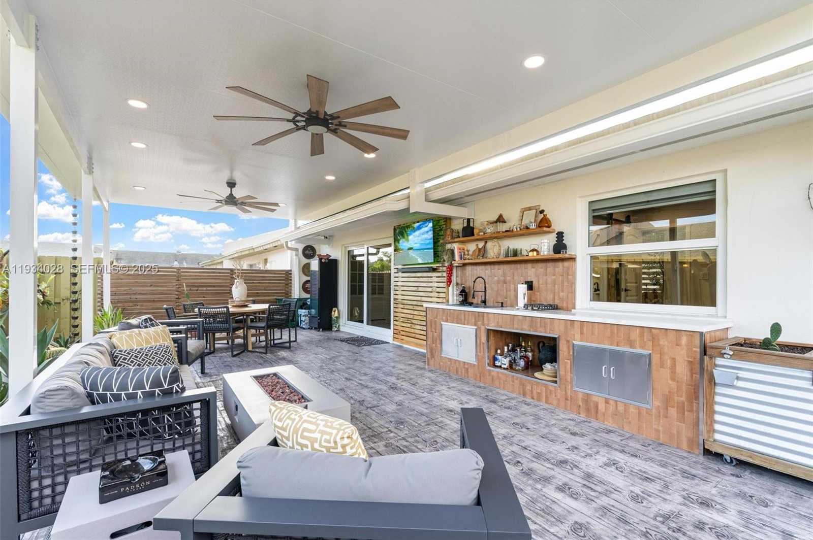 Small Image of 10955 SOUTH WEST 122ND PL #., Miami Number 28