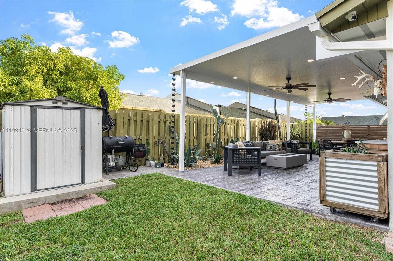 Small Image of 10955 SOUTH WEST 122ND PL #., Miami Number 32