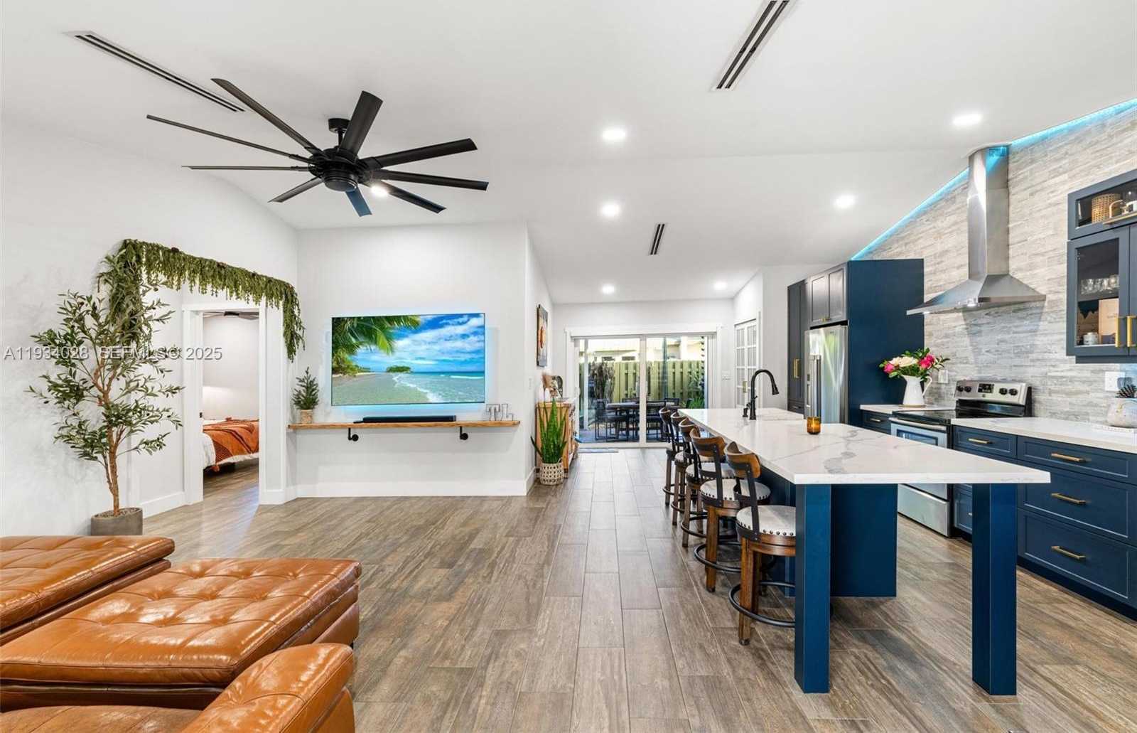 Small Image of 10955 SOUTH WEST 122ND PL #., Miami Number 8