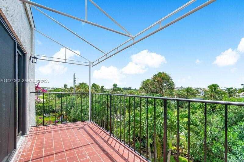 Small Image of 170 CELESTIAL WAY #1-5, Juno Beach Number 25