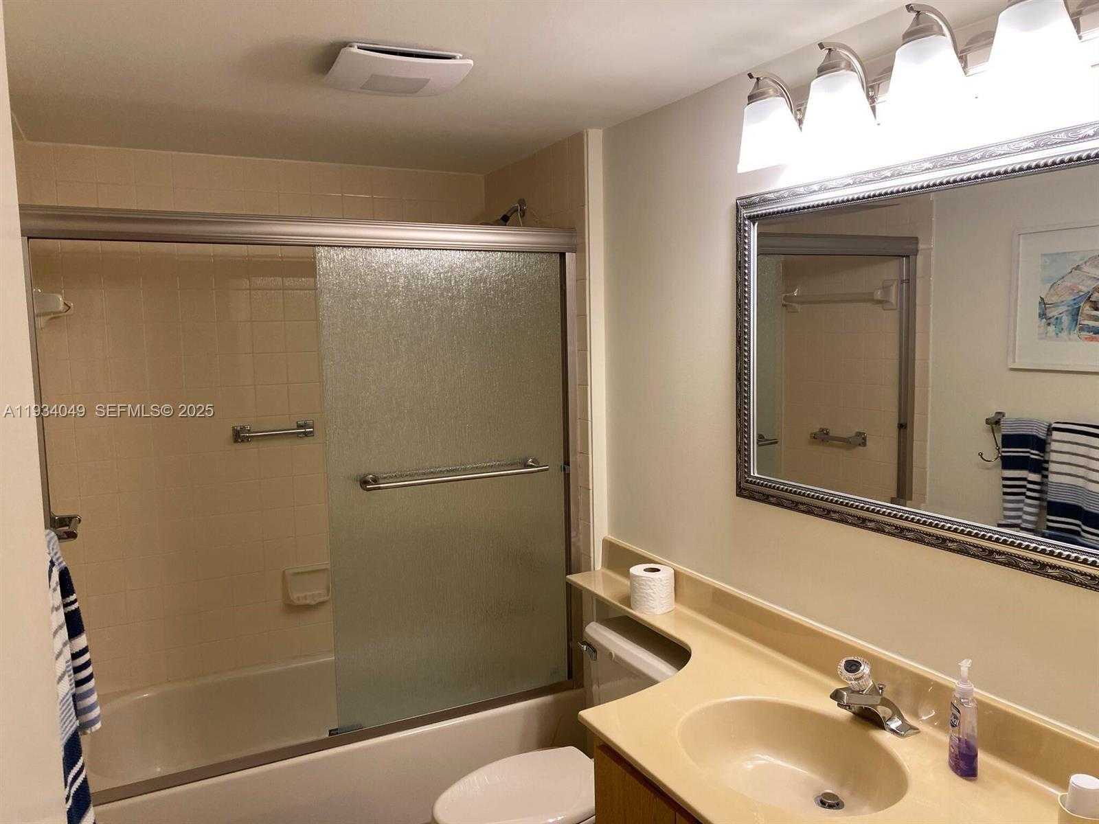 Small Image of 401 SOUTH SEAS DR #203, Jupiter Number 18