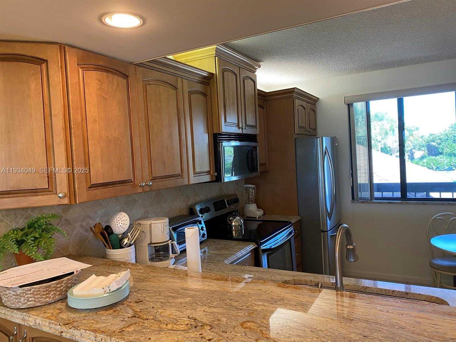 Small Image of 401 SOUTH SEAS DR #203, Jupiter Number 5