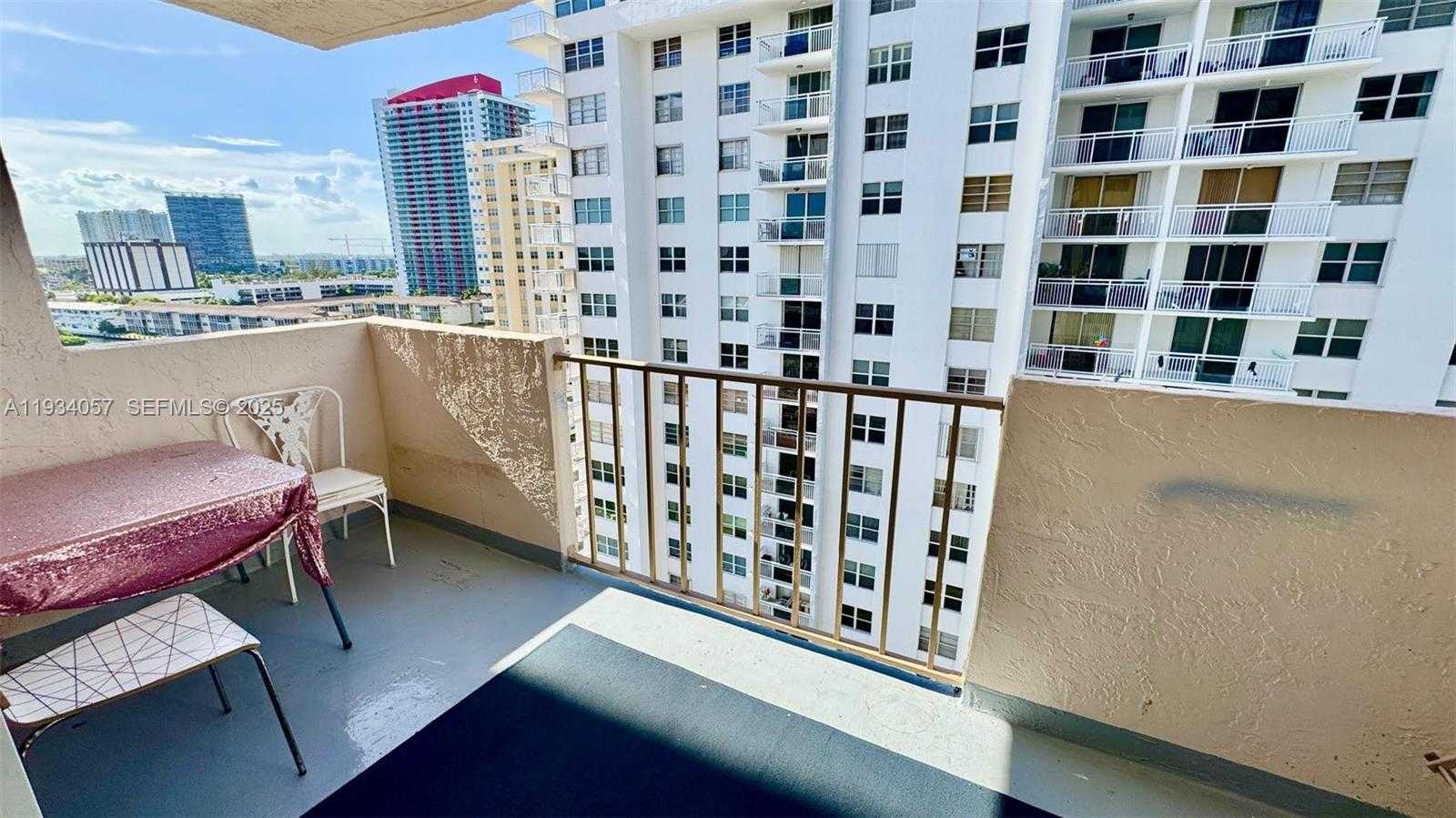 Small Image of 1865 SOUTH OCEAN DR #11B, Hallandale Beach Number 16