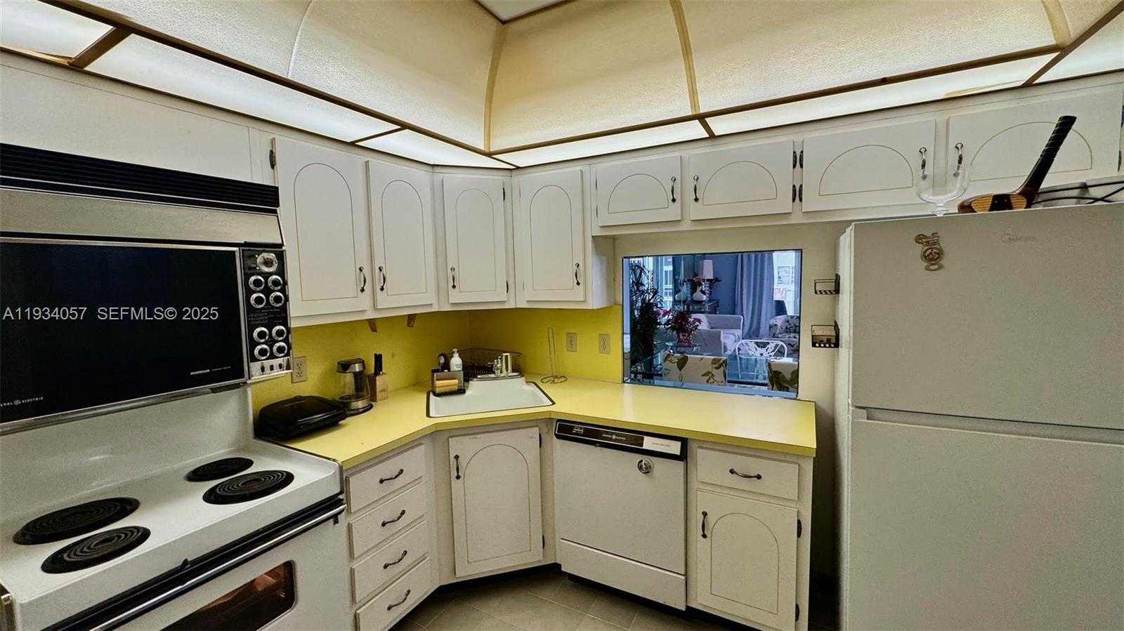 Small Image of 1865 SOUTH OCEAN DR #11B, Hallandale Beach Number 20