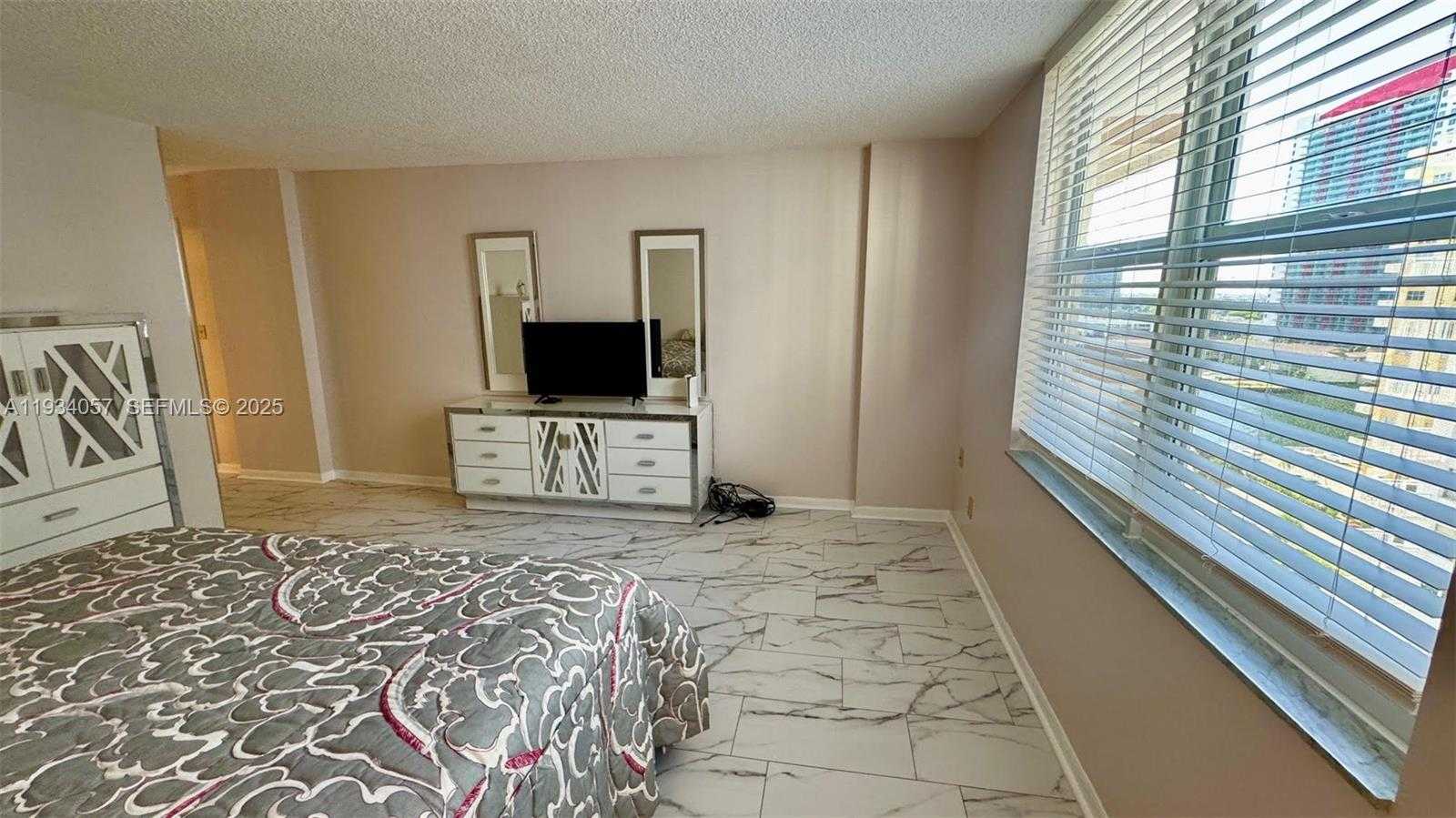 Small Image of 1865 SOUTH OCEAN DR #11B, Hallandale Beach Number 22