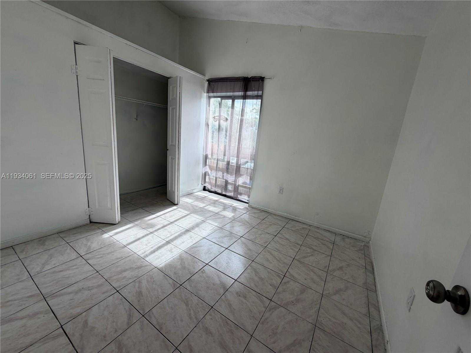 Small Image of 4634 NORTH WEST 185TH ST #4634, Miami Gardens Number 9