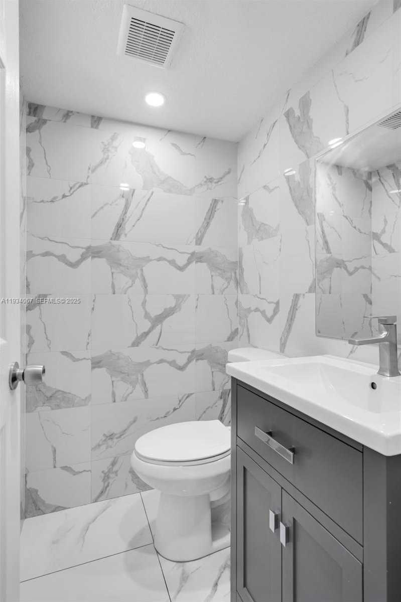 Small Image of 5061 WEST 12TH LN #., Hialeah Number 12