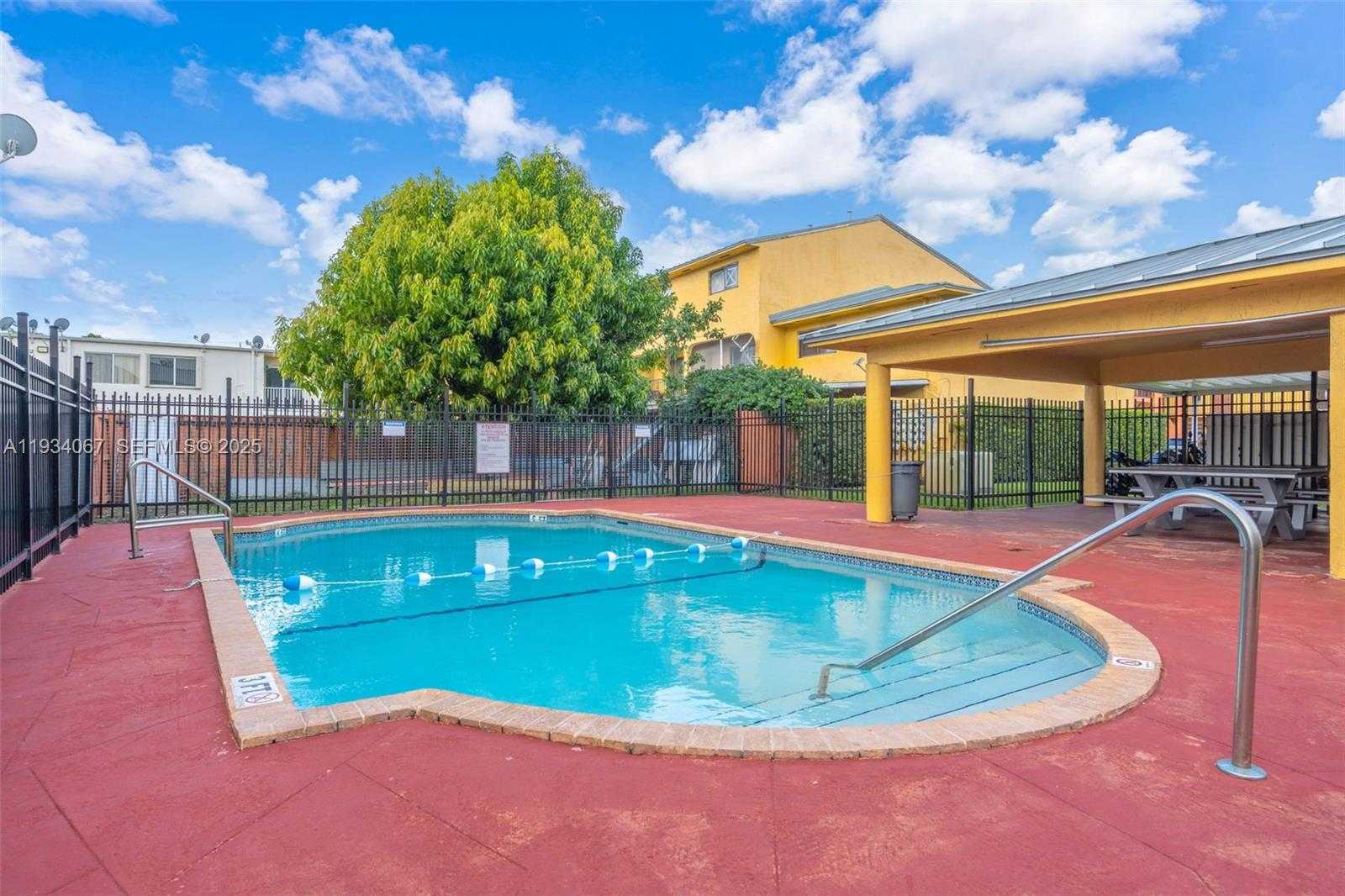 Small Image of 5061 WEST 12TH LN #., Hialeah Number 21