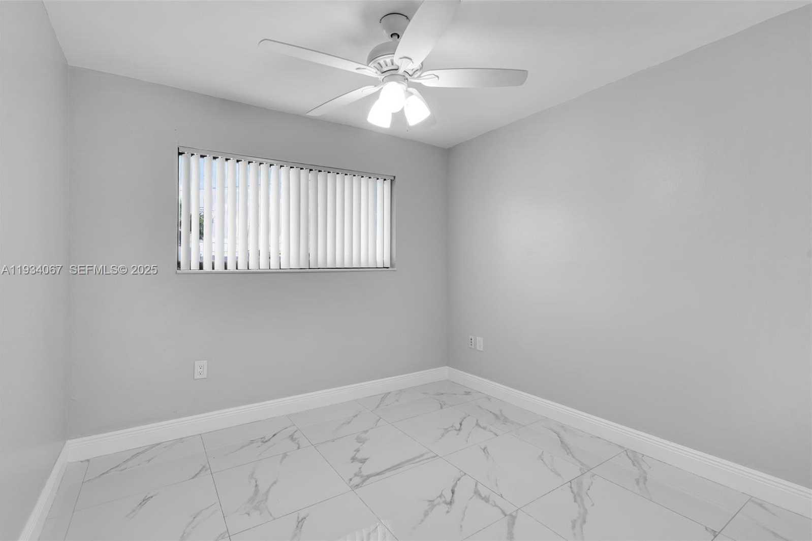 Small Image of 5061 WEST 12TH LN #., Hialeah Number 26