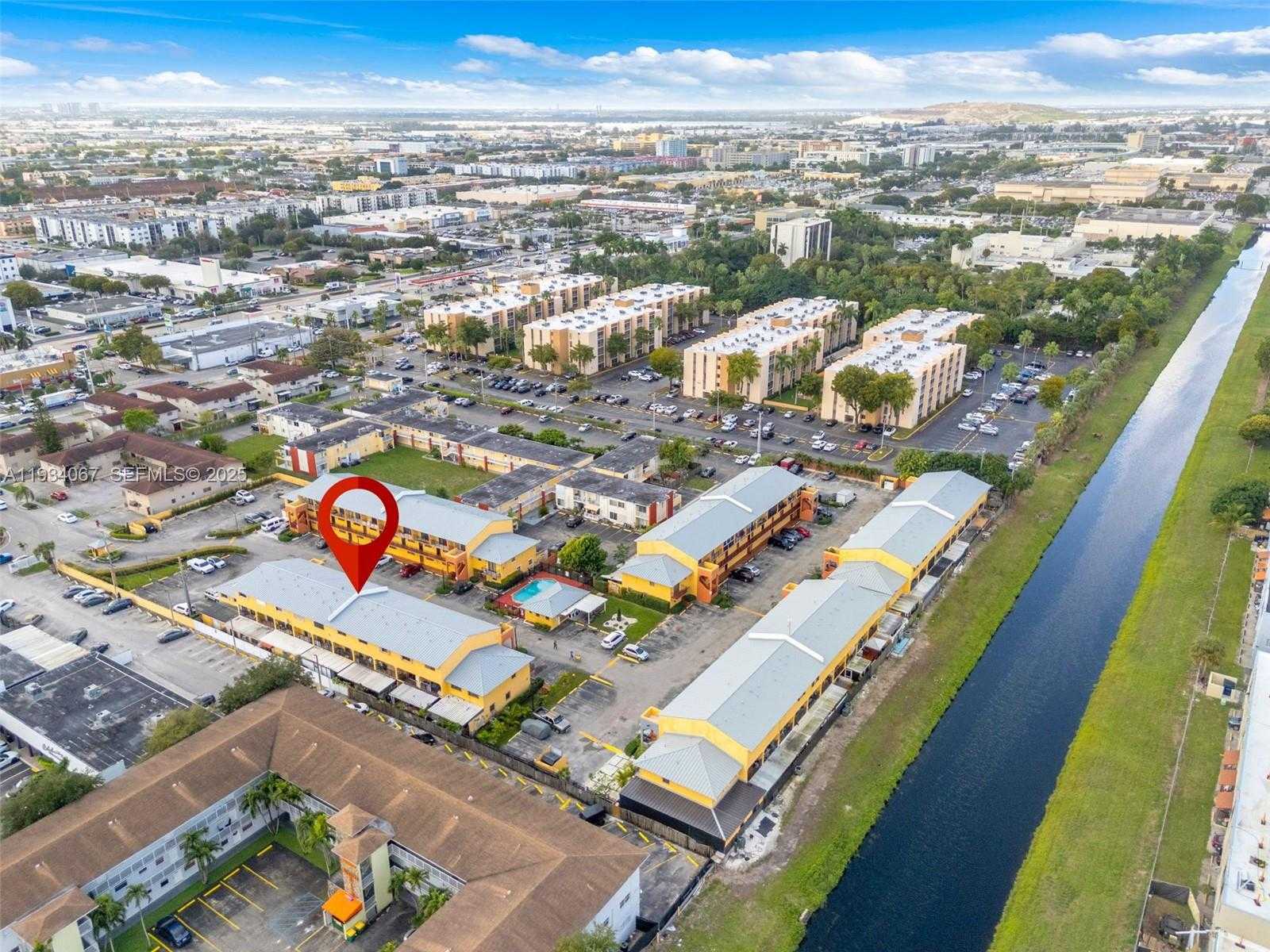 Small Image of 5061 WEST 12TH LN #., Hialeah Number 35