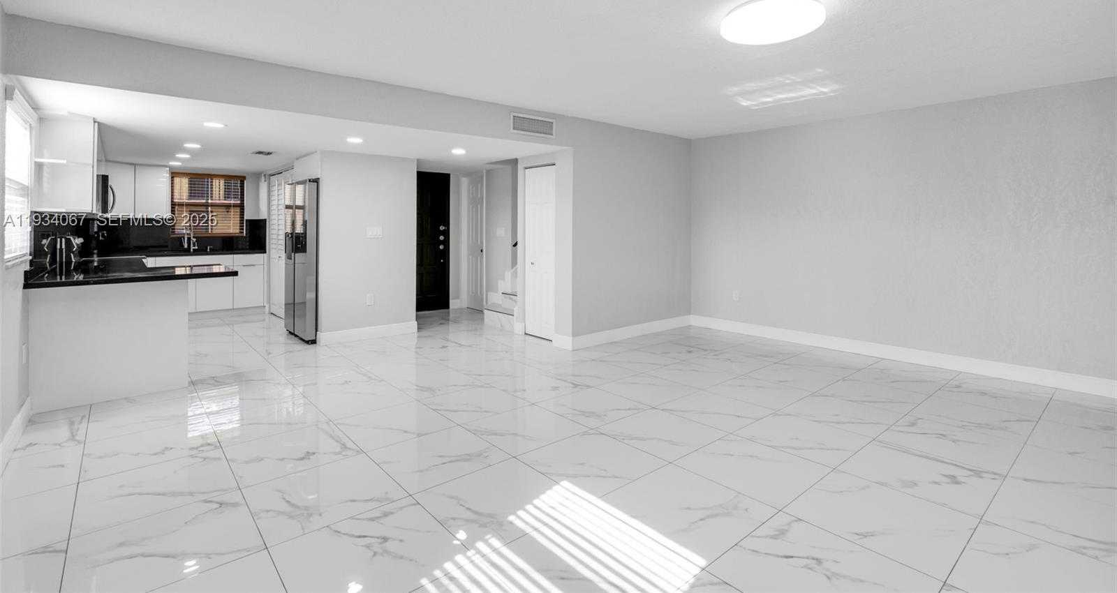 Small Image of 5061 WEST 12TH LN #., Hialeah Number 7