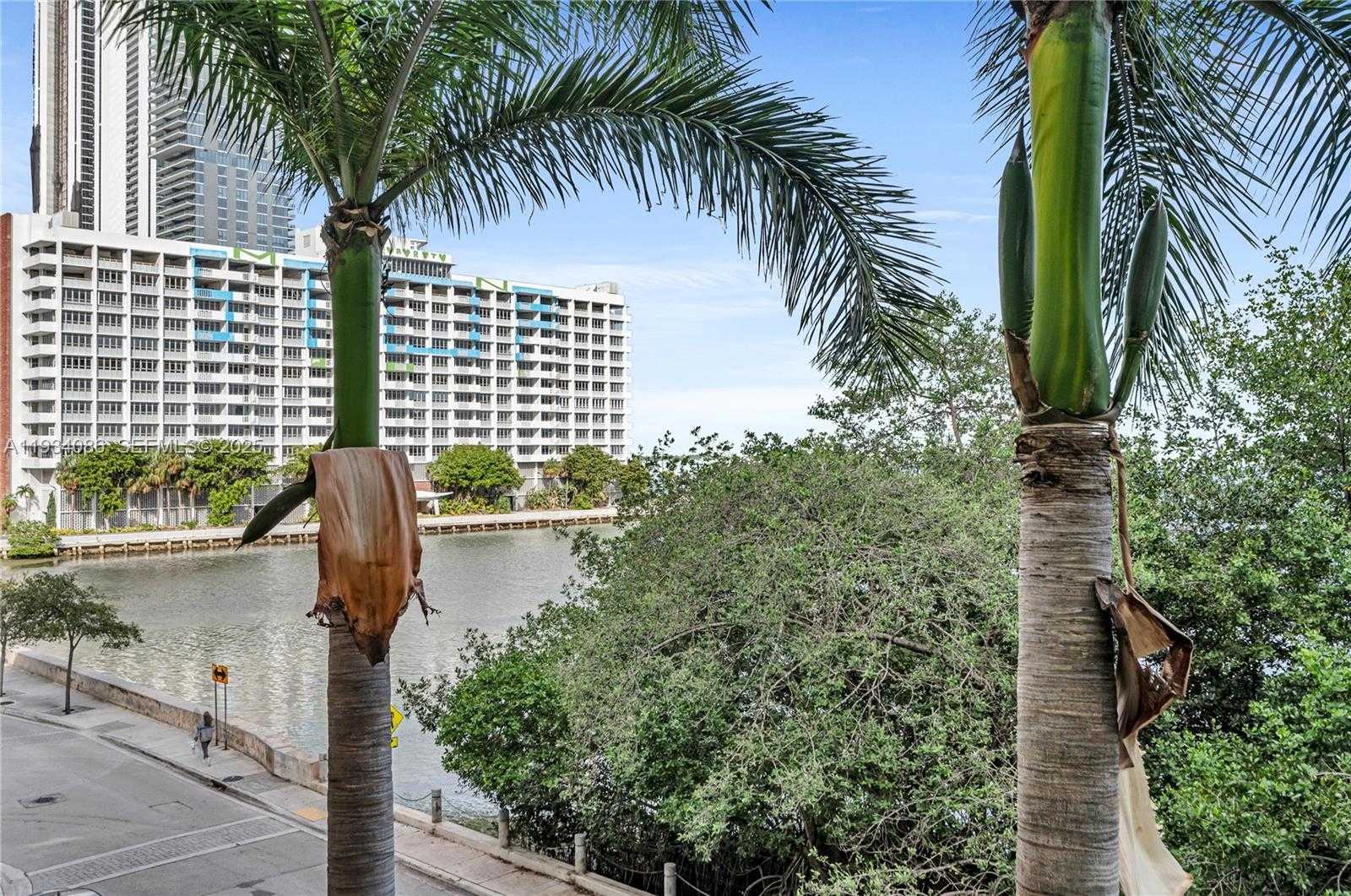 Small Image of 2000 NORTH BAYSHORE DR #316, Miami Number 21