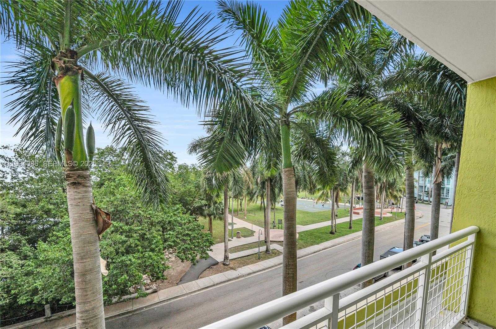 Small Image of 2000 NORTH BAYSHORE DR #316, Miami Number 22