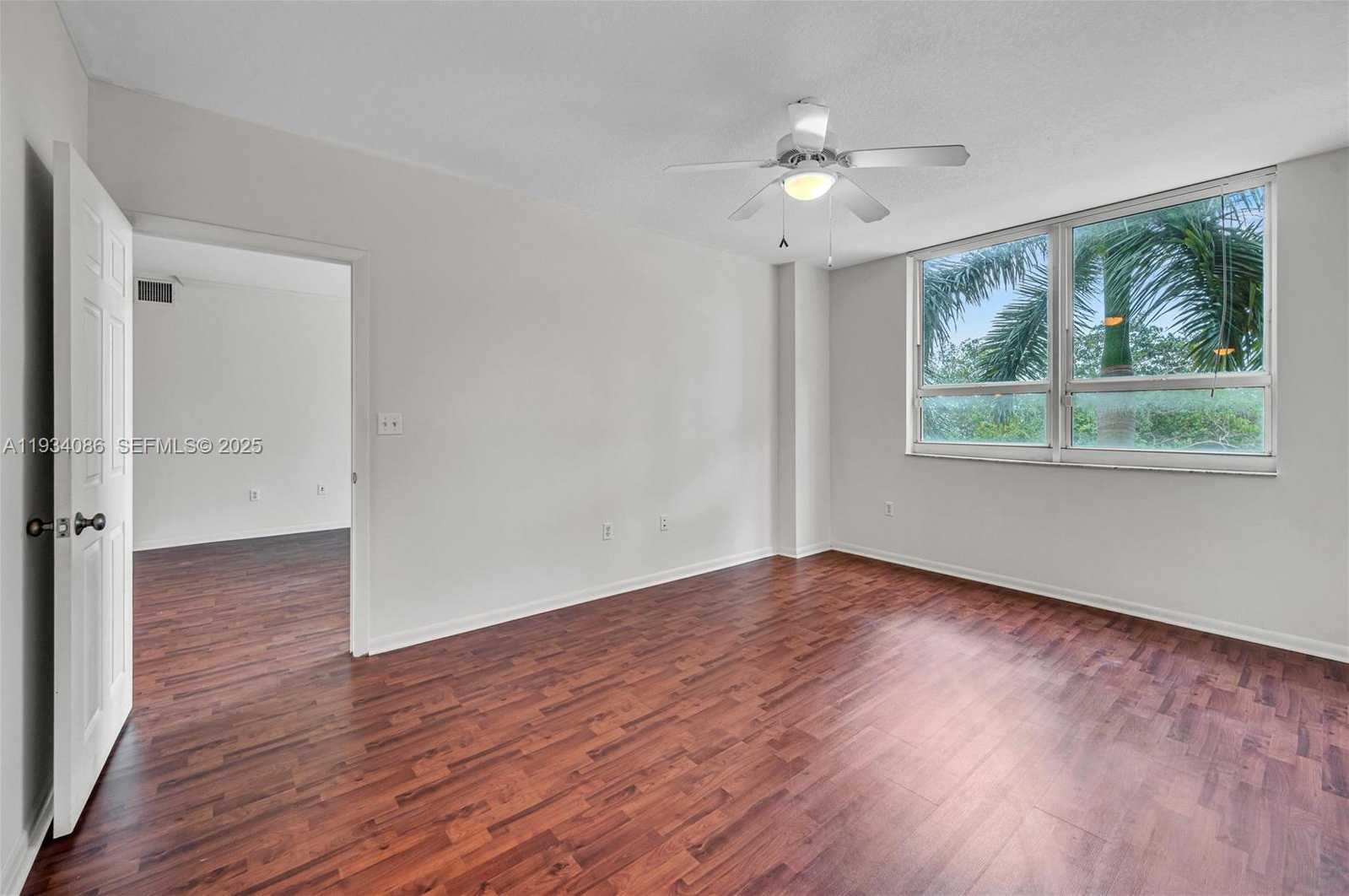 Small Image of 2000 NORTH BAYSHORE DR #316, Miami Number 24
