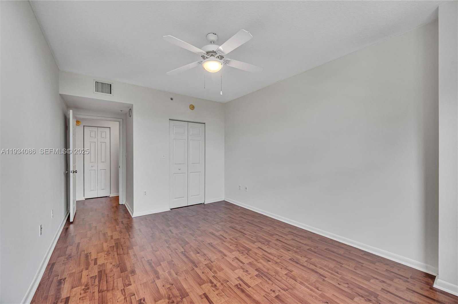 Small Image of 2000 NORTH BAYSHORE DR #316, Miami Number 31