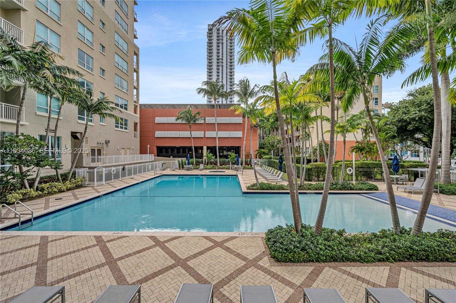 Small Image of 2000 NORTH BAYSHORE DR #316, Miami Number 39