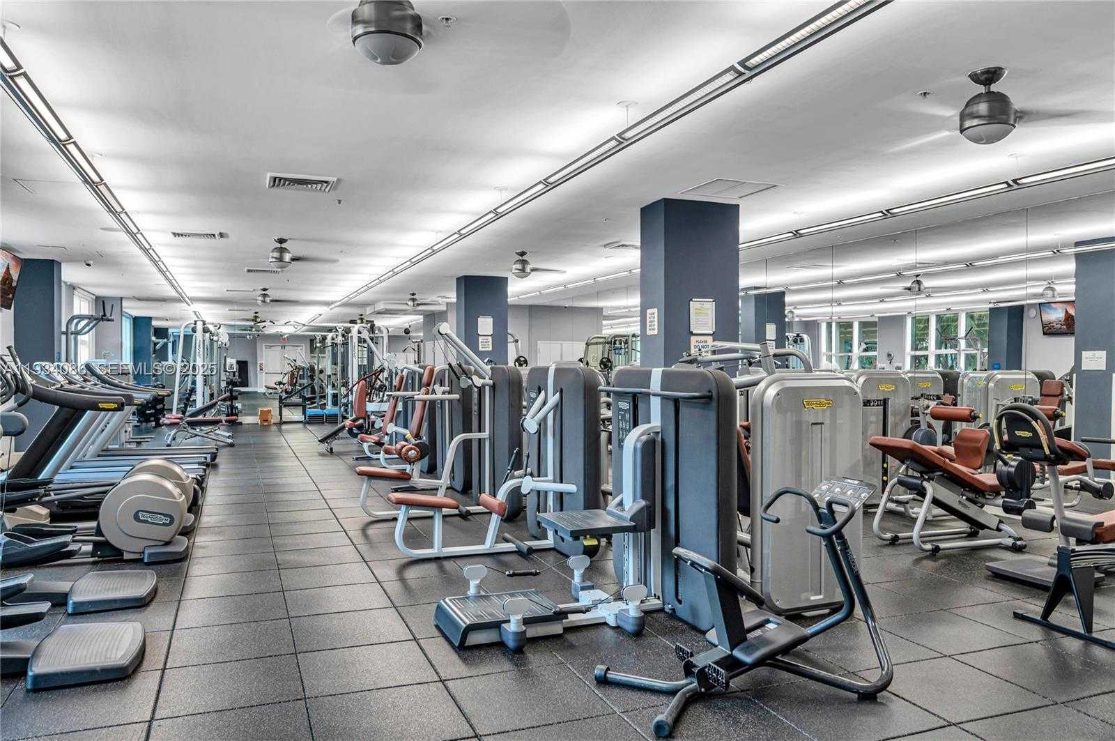 Small Image of 2000 NORTH BAYSHORE DR #316, Miami Number 44