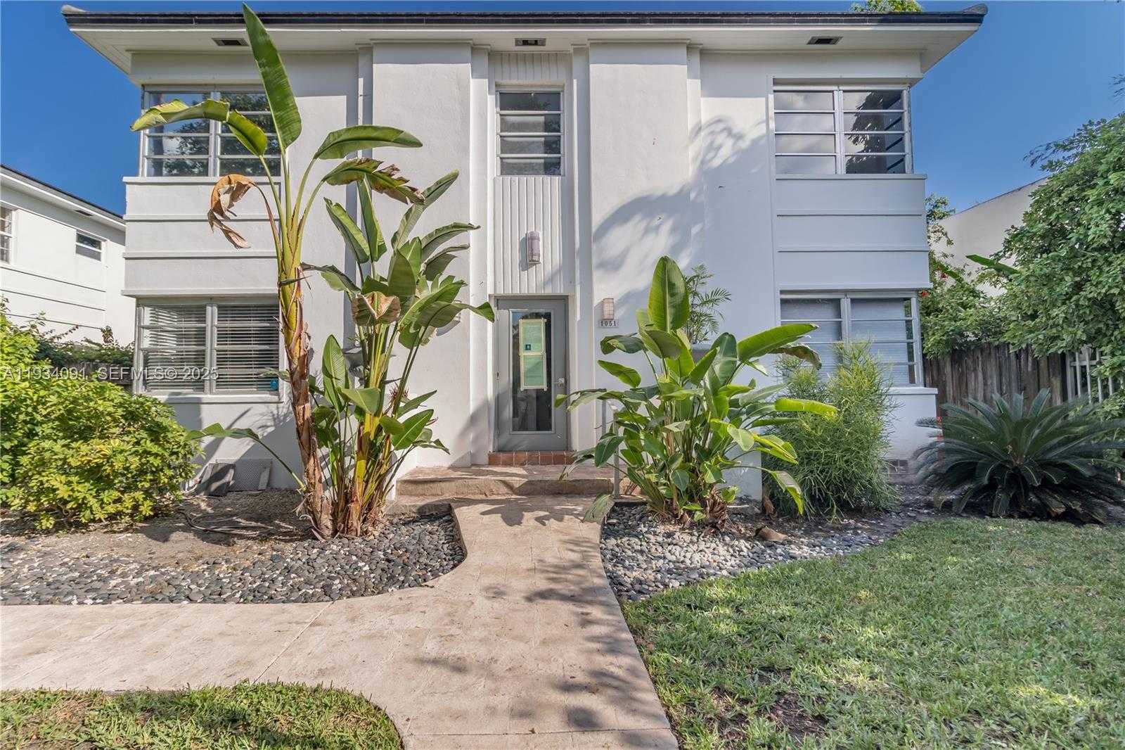 Small Image of 1051 MICHIGAN AVE #1, Miami Beach Number 12