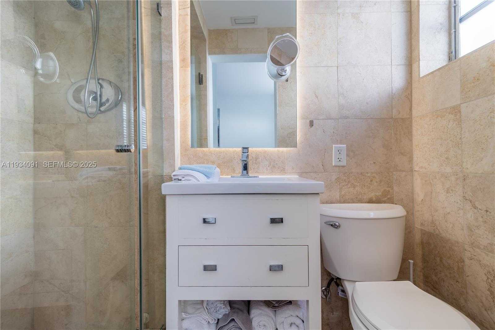 Small Image of 1051 MICHIGAN AVE #1, Miami Beach Number 8