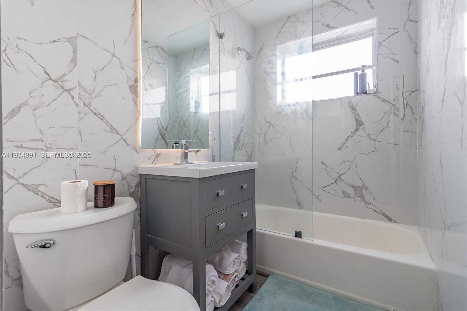 Small Image of 1051 MICHIGAN AVE #1, Miami Beach Number 9