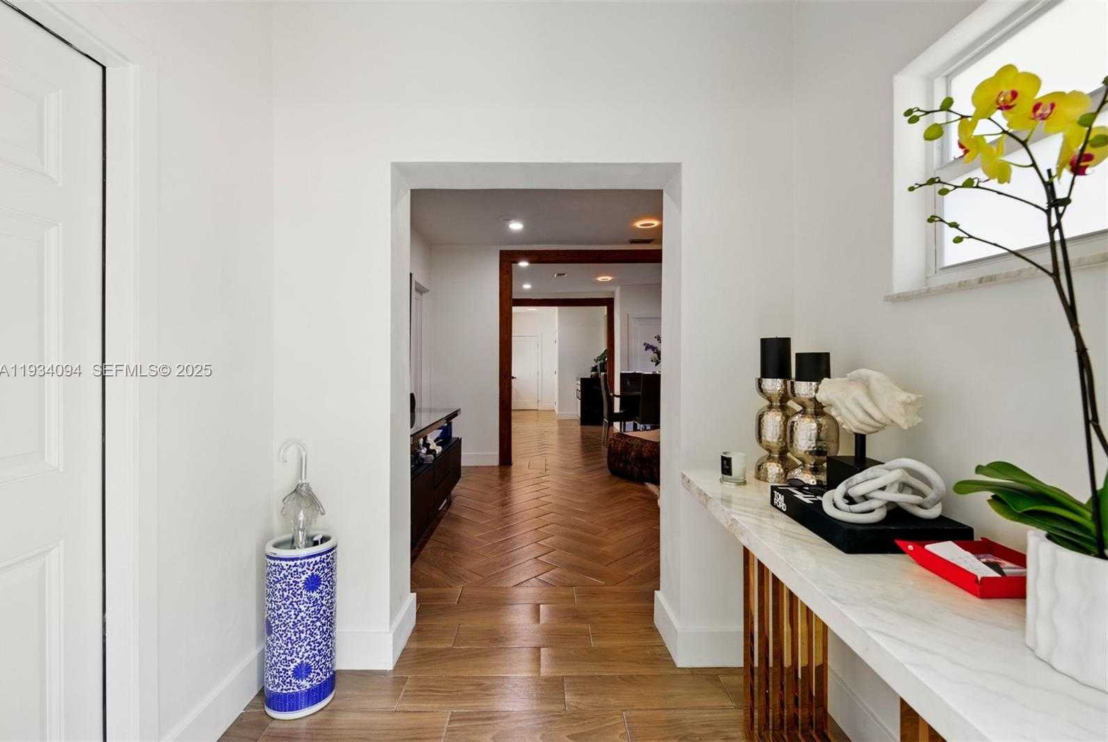 Small Image of 1363 BIARRITZ DR, Miami Beach Number 15