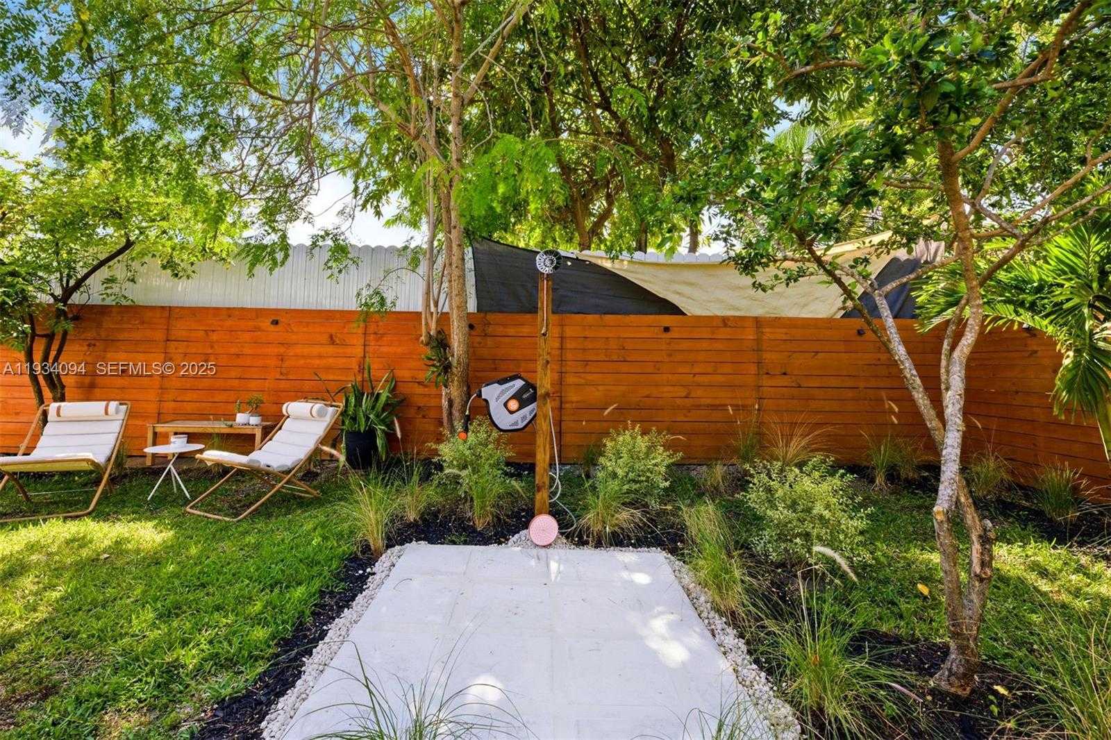 Small Image of 1363 BIARRITZ DR, Miami Beach Number 35