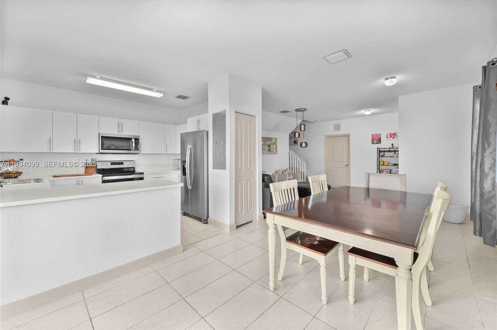 Small Image of 1270 NORTH WEST 3RD LN, Florida City Number 10